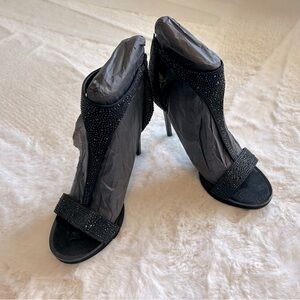 Women’s size 9.5 DKNY Dris Stones T-strap Heels